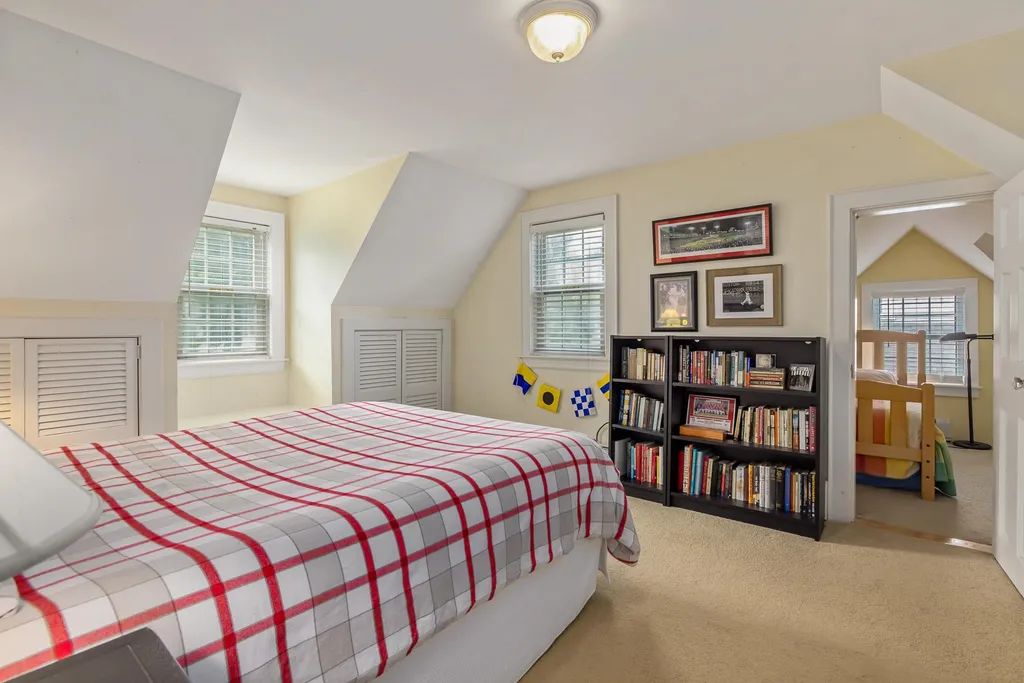 13 Laurel Lane New Castle NH 03854