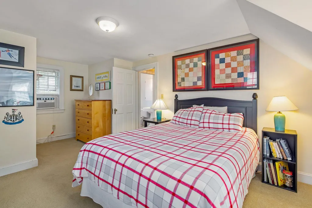 13 Laurel Lane New Castle NH 03854