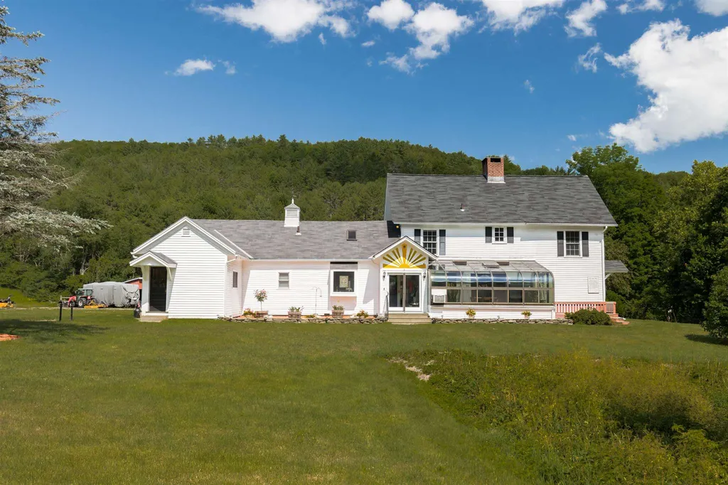 6950 Vt Route 14 Royalton VT 05068