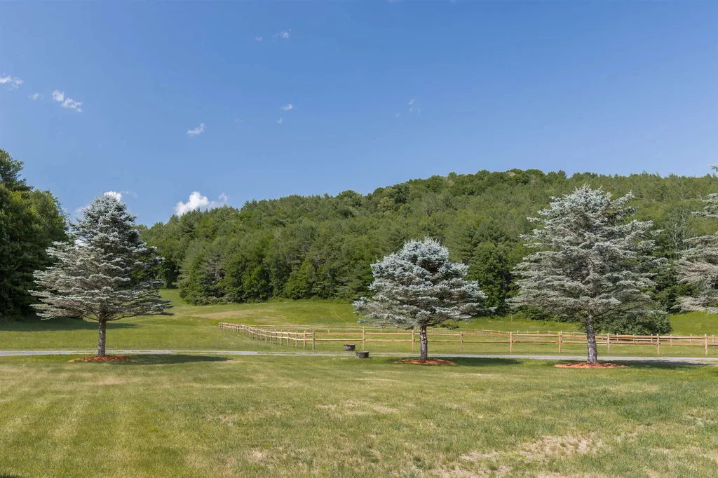 6950 Vt Route 14 Royalton VT 05068