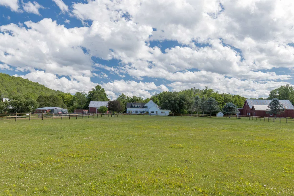 6950 Vt Route 14 Royalton VT 05068