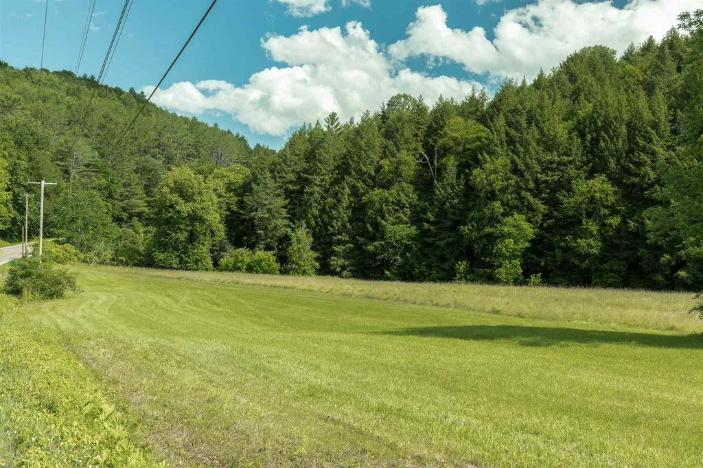 6950 Vt Route 14 Royalton VT 05068