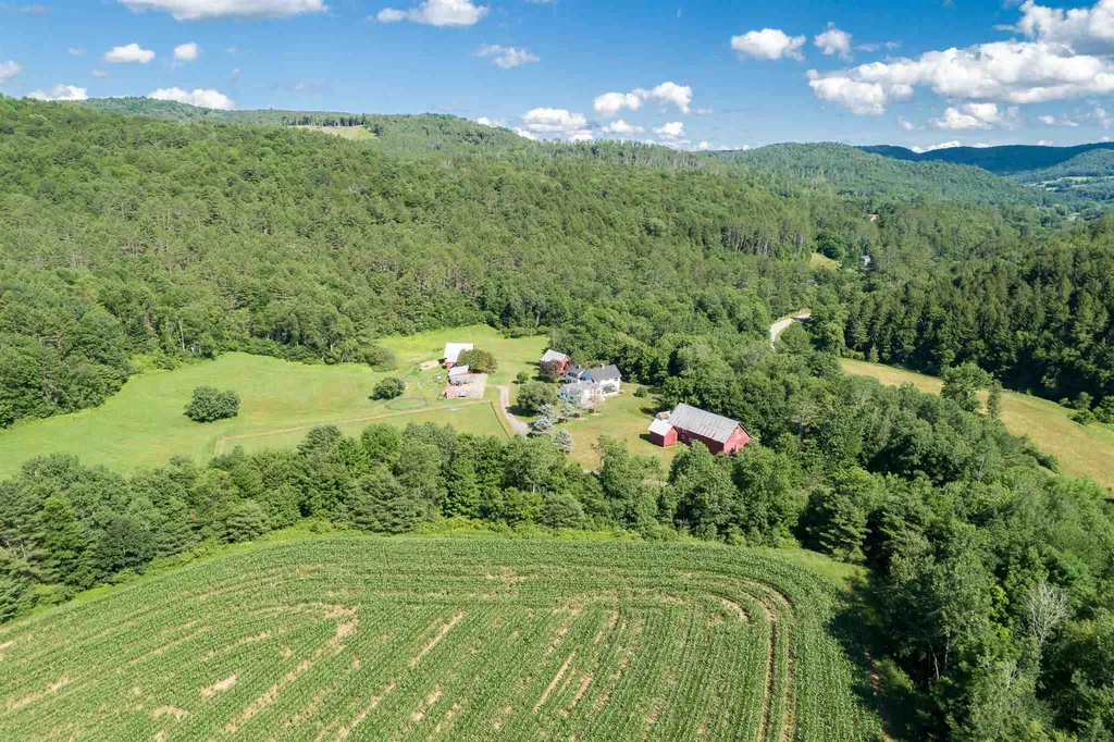 6950 Vt Route 14 Royalton VT 05068