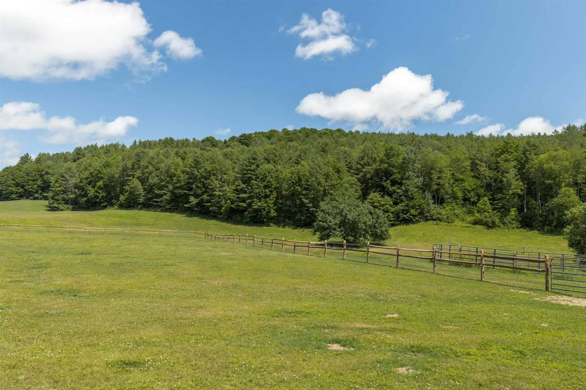 6950 Vt Route 14 Royalton VT 05068