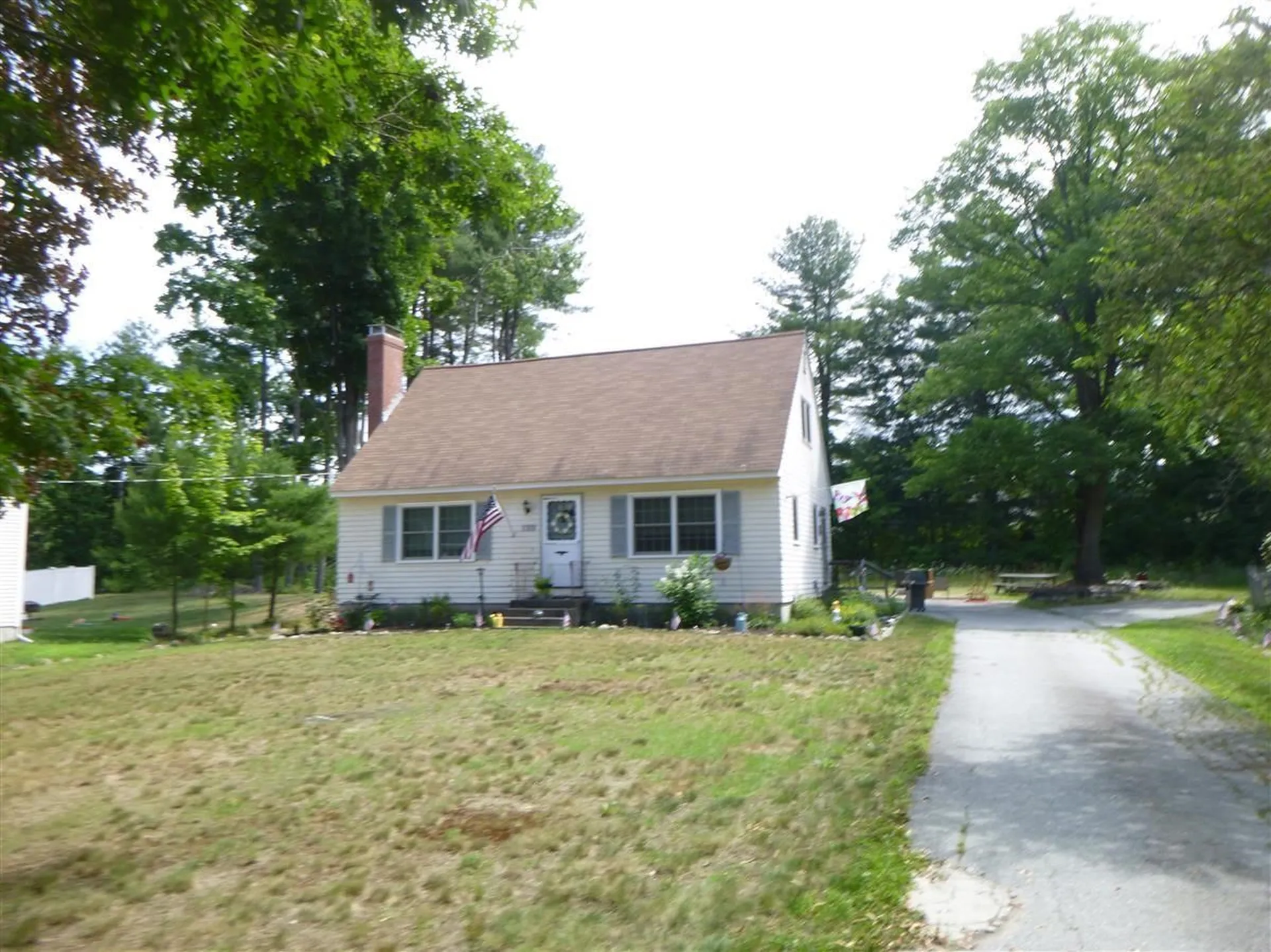 133 Manchester Street Nashua NH 03064
