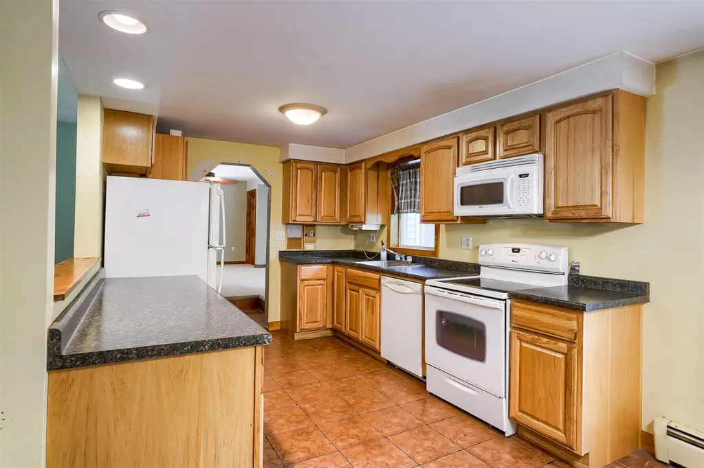 402 Tirrell Hill Road Goffstown NH 03045