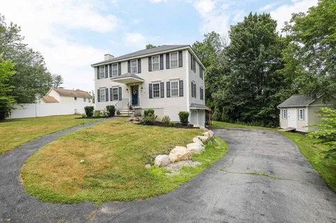 24 Harmony Lane Hooksett NH 03106