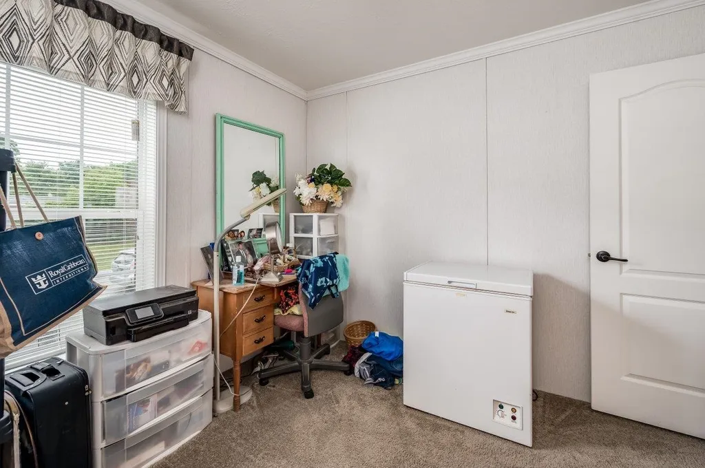 693 Sherwood Glen Somersworth NH 03878