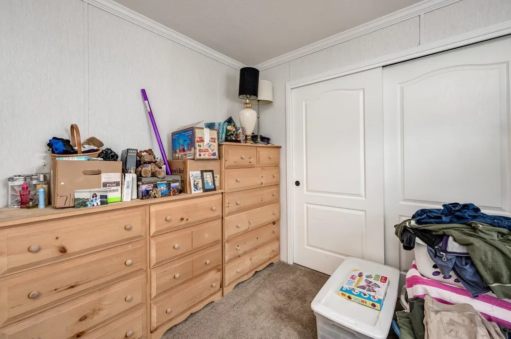 693 Sherwood Glen Somersworth NH 03878