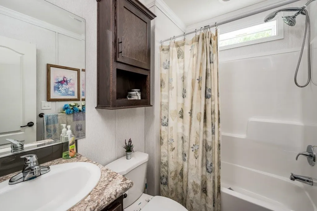 693 Sherwood Glen Somersworth NH 03878