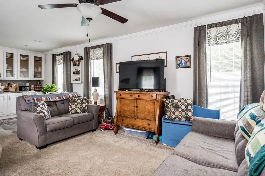 693 Sherwood Glen Somersworth NH 03878