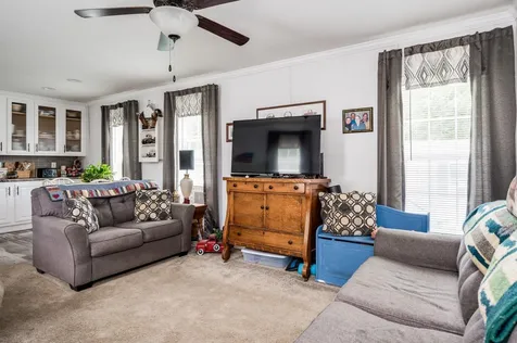 693 Sherwood Glen Somersworth NH 03878