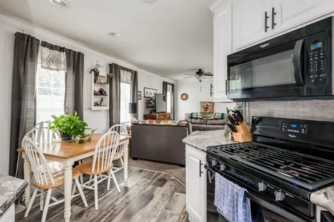 693 Sherwood Glen Somersworth NH 03878