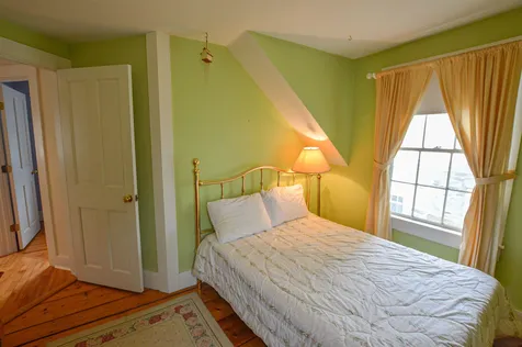 558 Main Street Chester VT 05143