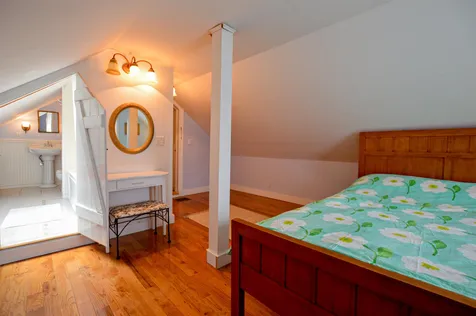 558 Main Street Chester VT 05143