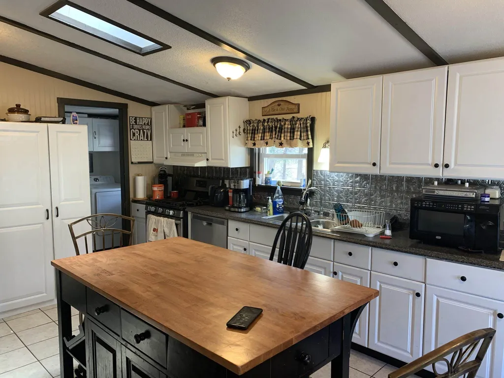136 Daffodil Hill Lane Rochester NH 03868