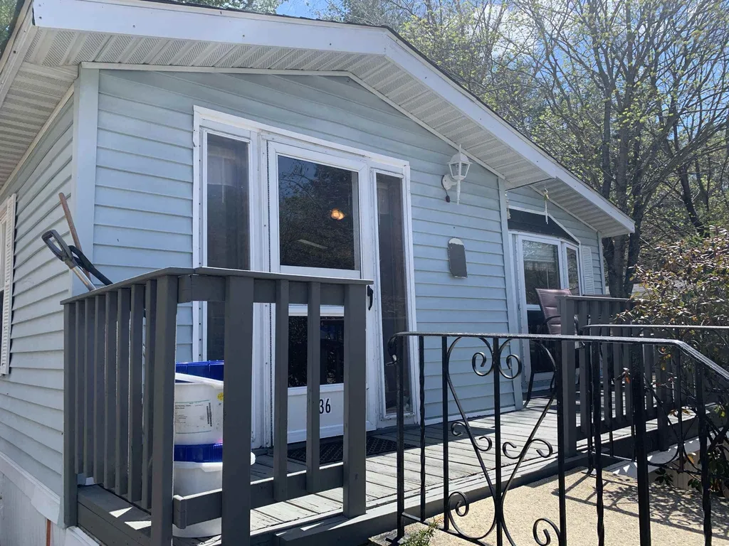 136 Daffodil Hill Lane Rochester NH 03868