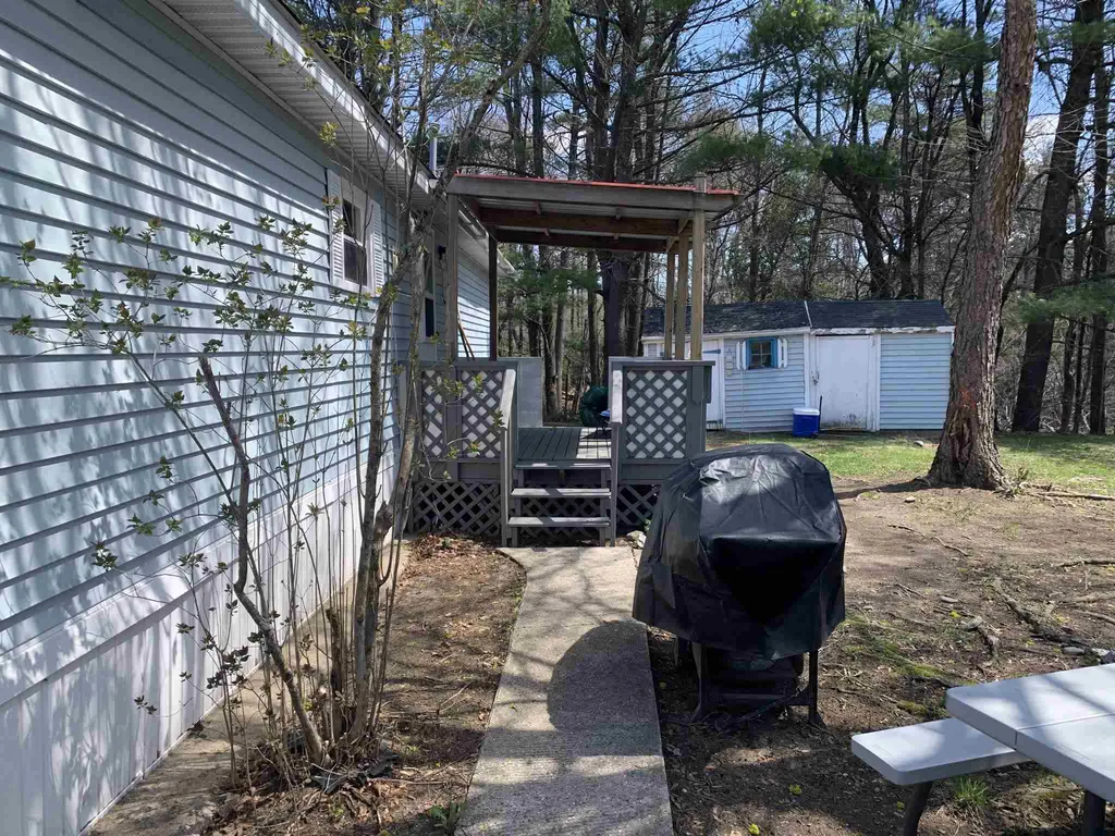 136 Daffodil Hill Lane Rochester NH 03868