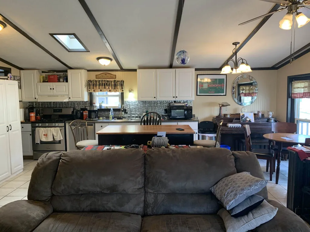 136 Daffodil Hill Lane Rochester NH 03868