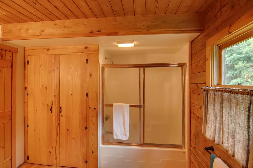 105 Tree Top Estates Haverhill NH 03785
