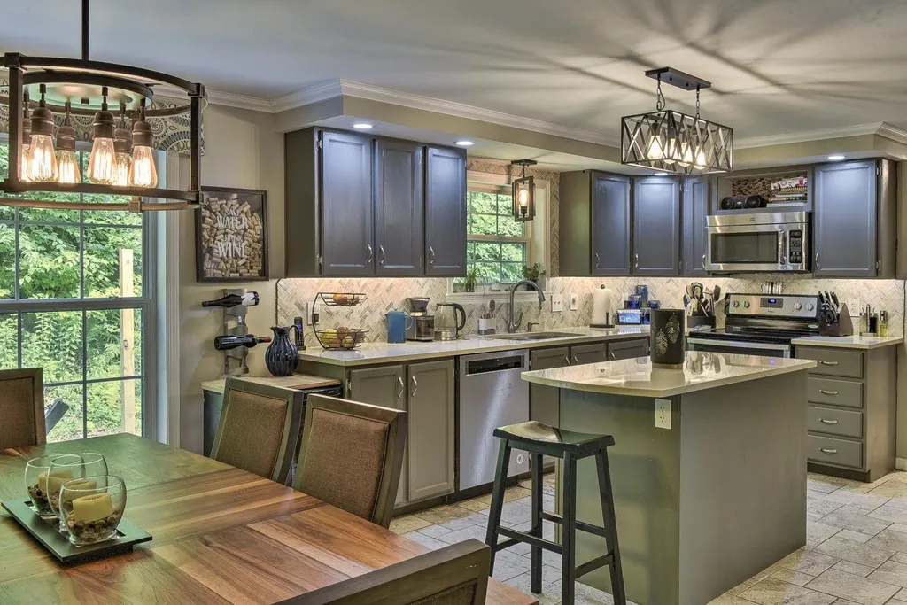 39 Zinn Road Chesterfield NH 03462