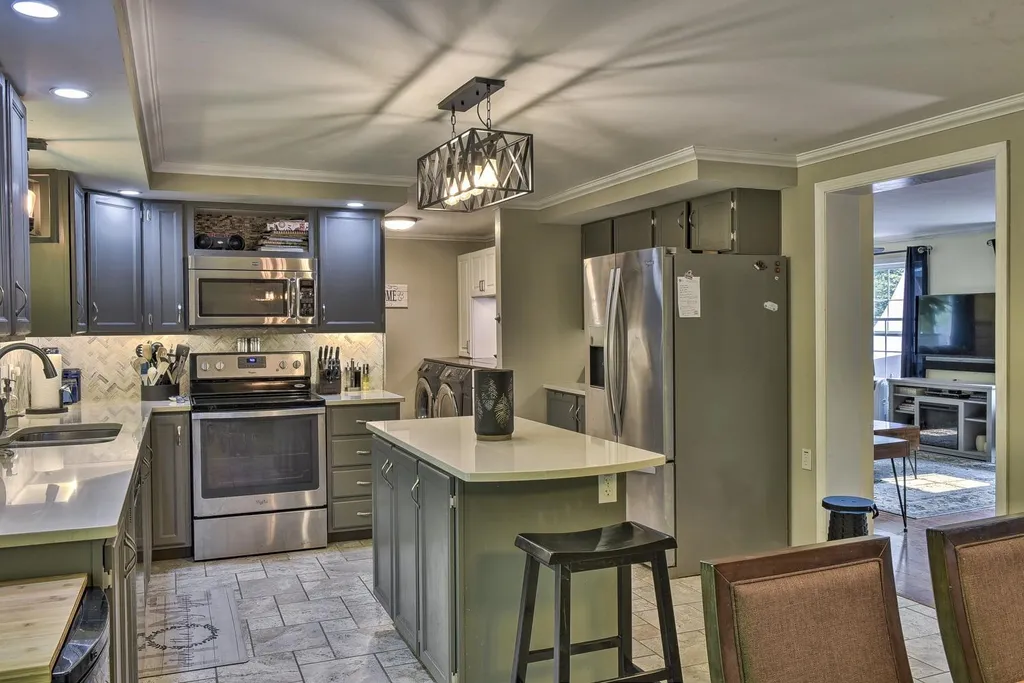 39 Zinn Road Chesterfield NH 03462