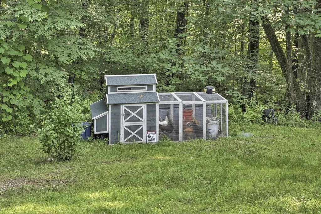 39 Zinn Road Chesterfield NH 03462