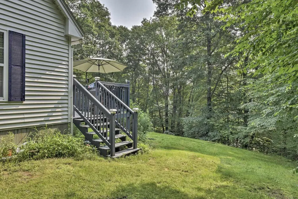 39 Zinn Road Chesterfield NH 03462