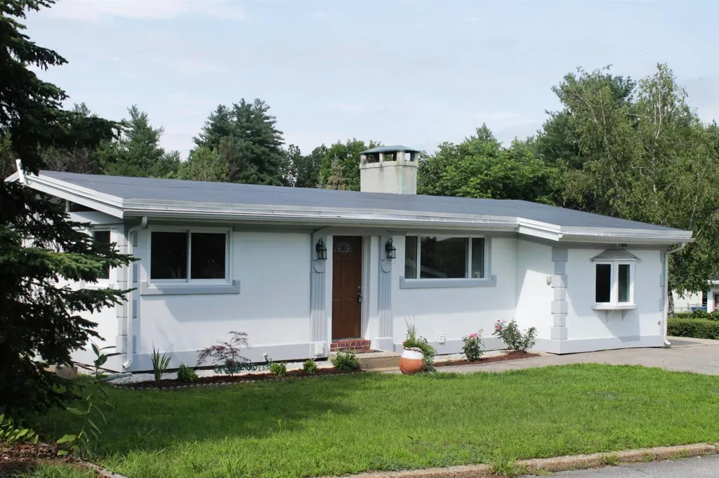 32 Chartrand Street Manchester NH 03103