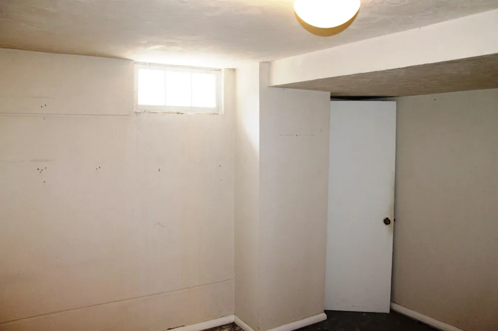 32 Chartrand Street Manchester NH 03103