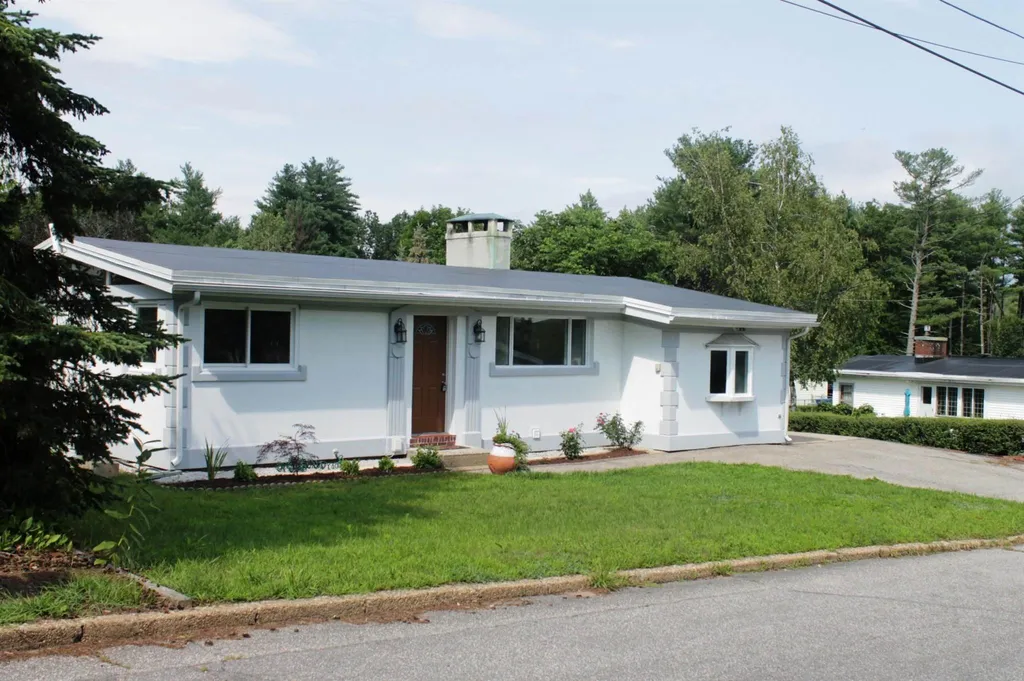 32 Chartrand Street Manchester NH 03103