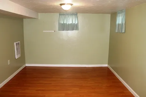 32 Chartrand Street Manchester NH 03103