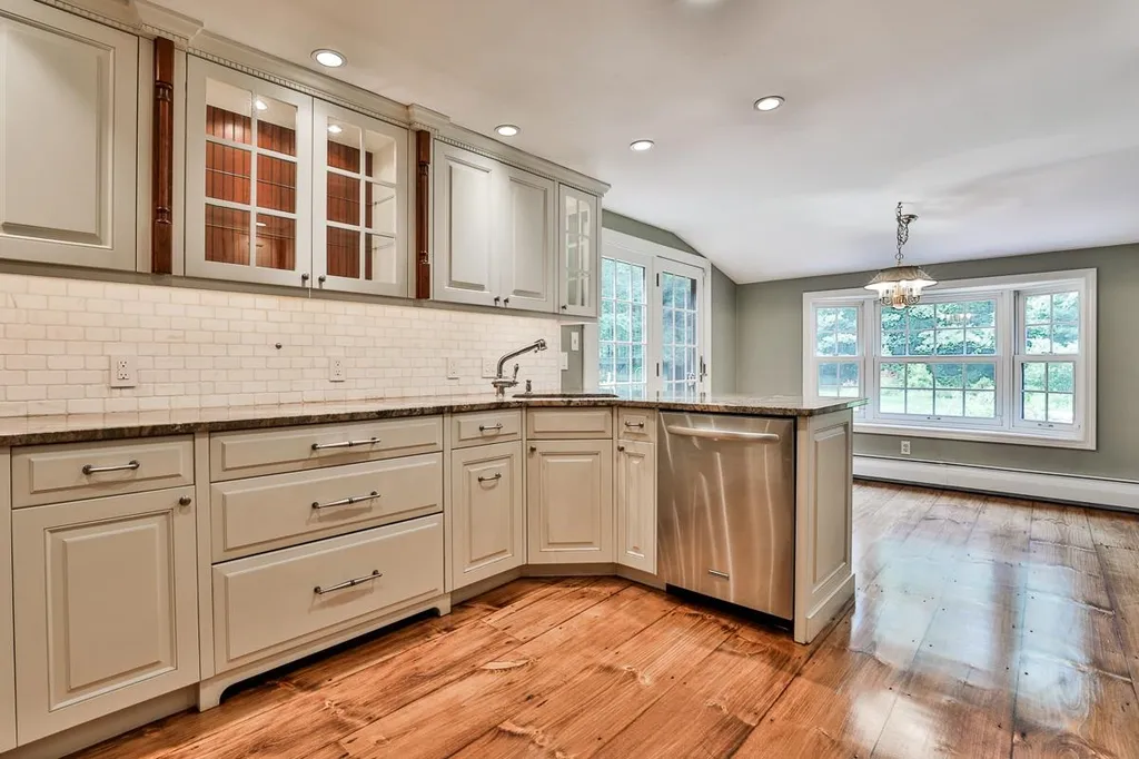 106 Blanford Place Bedford NH 03110