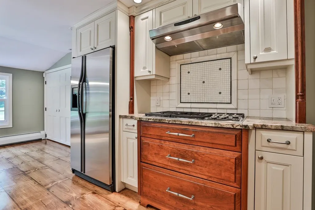 106 Blanford Place Bedford NH 03110