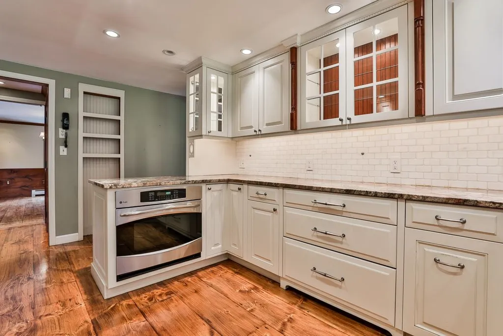 106 Blanford Place Bedford NH 03110