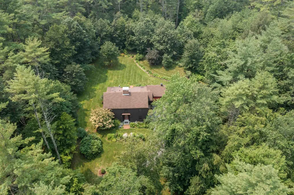 106 Blanford Place Bedford NH 03110