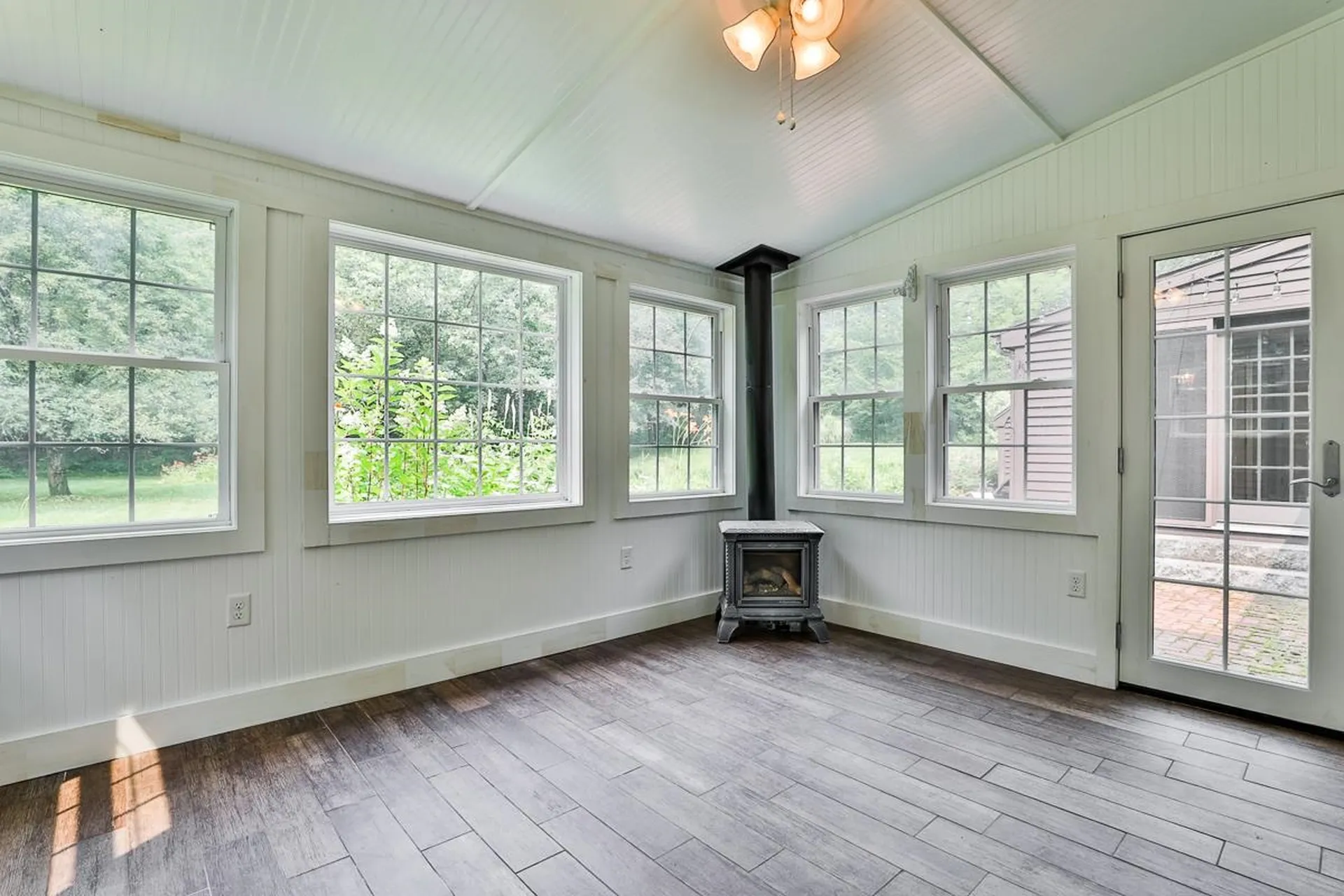 106 Blanford Place Bedford NH 03110