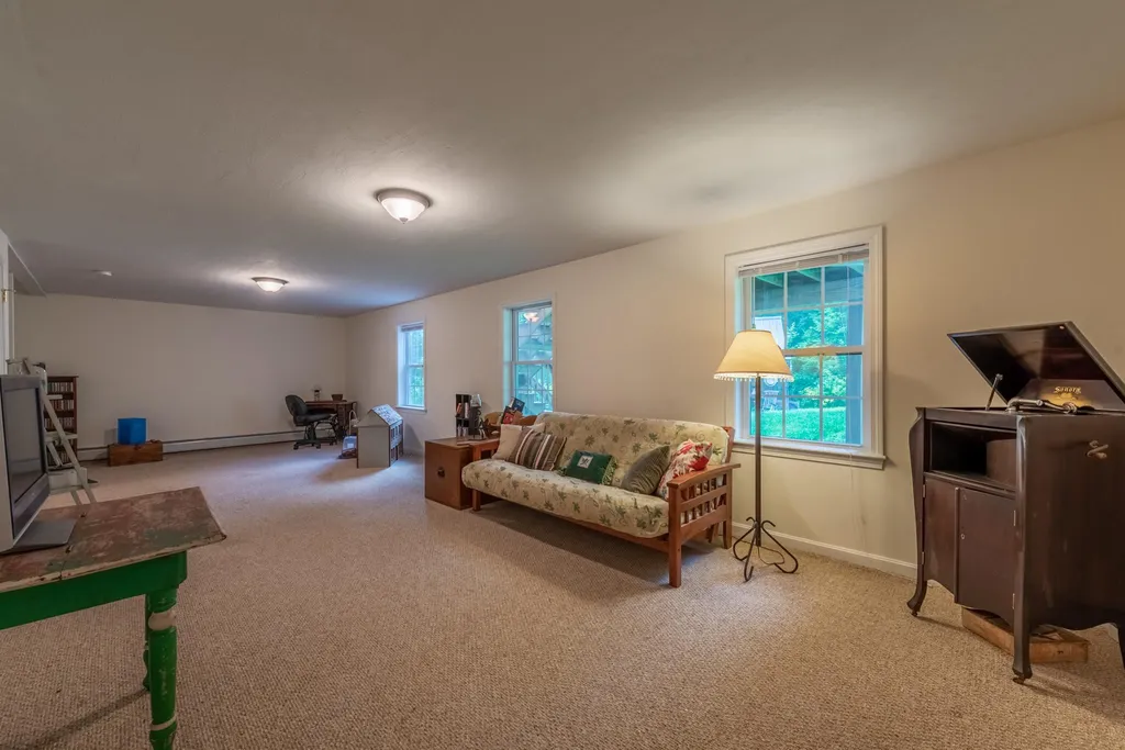 35 Messer Road Sunapee NH 03782