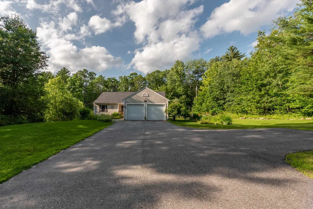 35 Messer Road Sunapee NH 03782