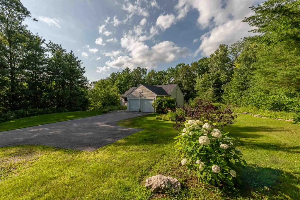 35 Messer Road Sunapee NH 03782