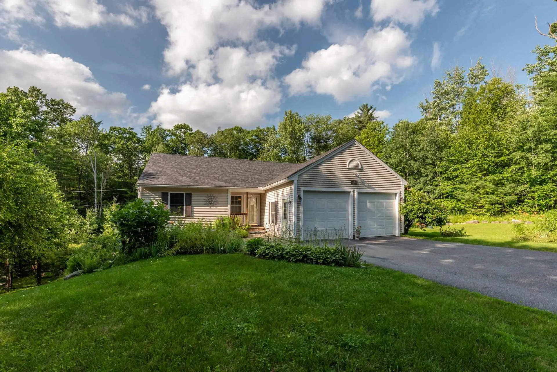 35 Messer Road Sunapee NH 03782
