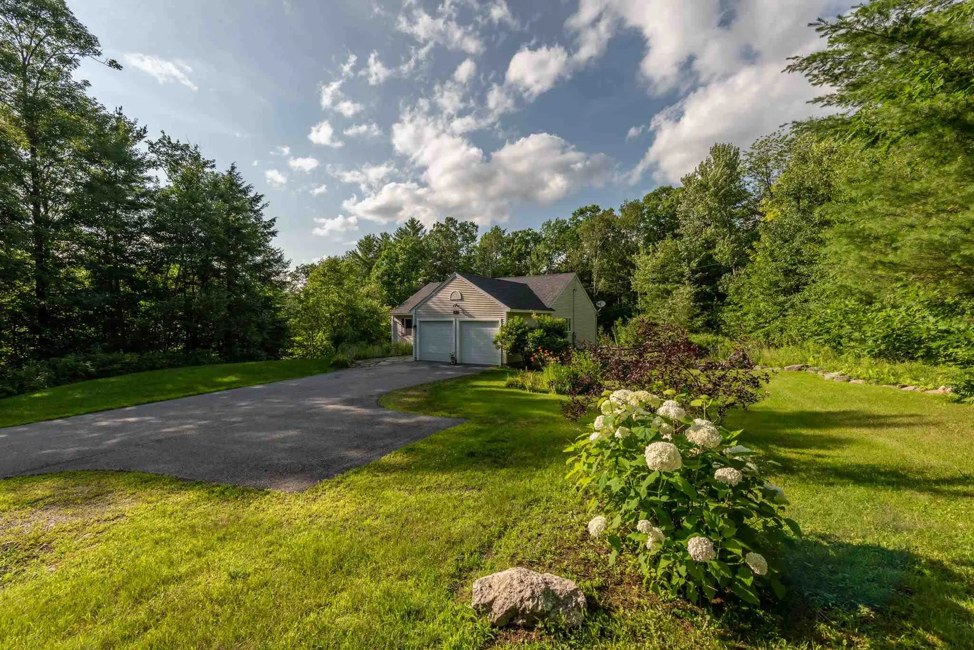 35 Messer Road Sunapee NH 03782