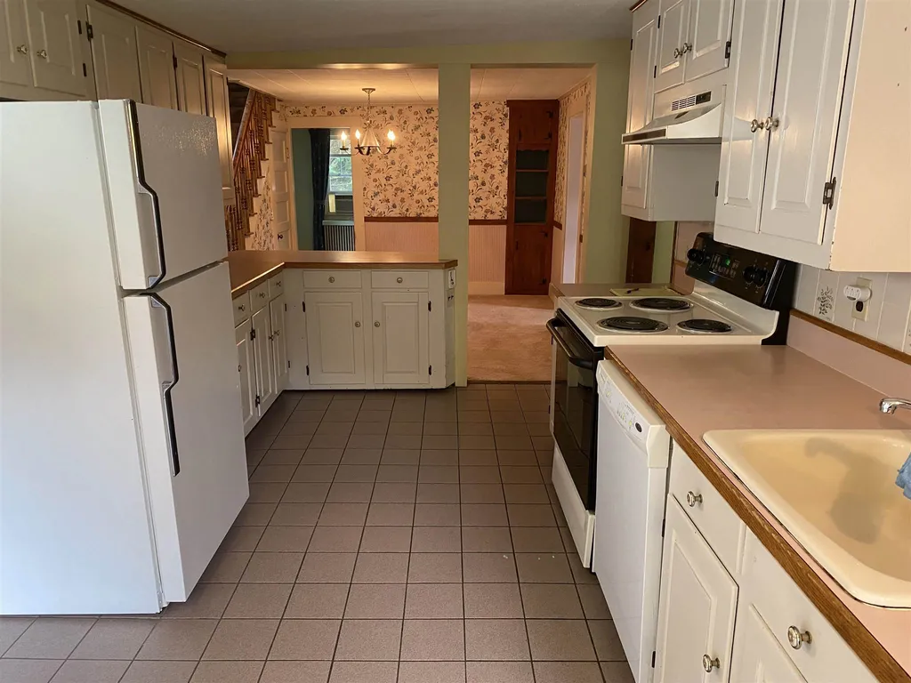 12 Elmwood Avenue Dover NH 03820