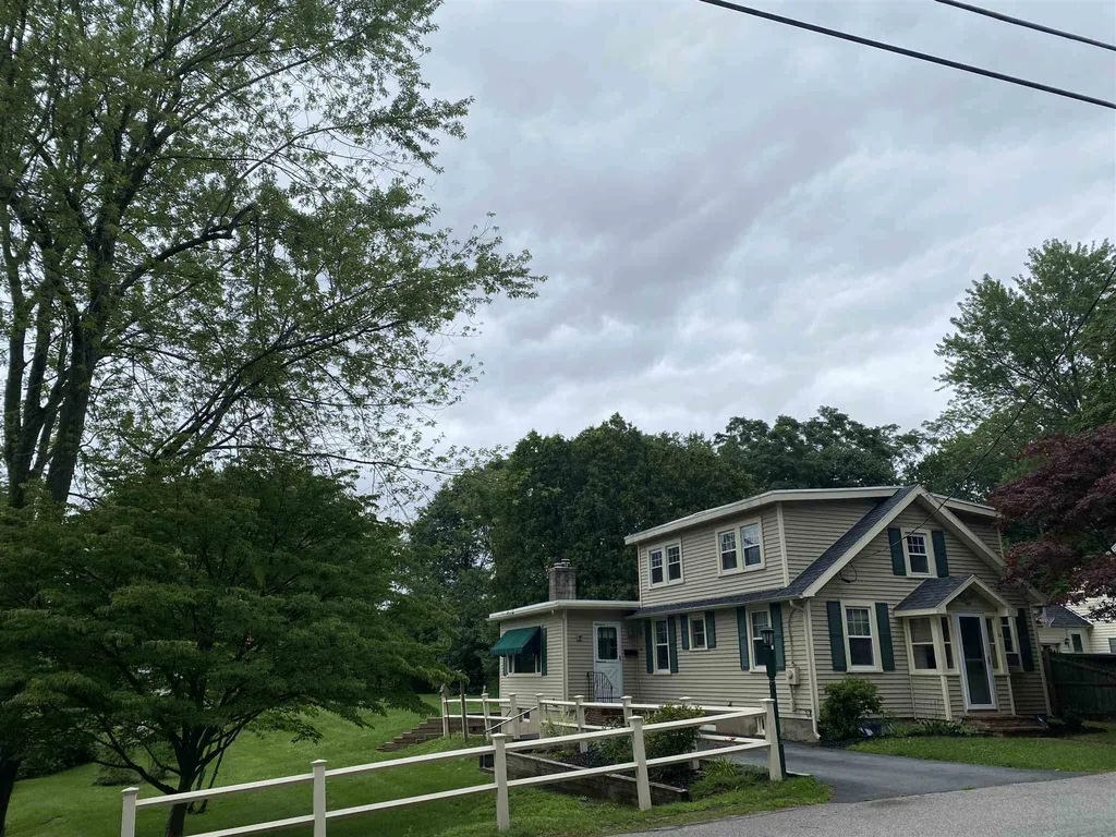 12 Elmwood Avenue Dover NH 03820