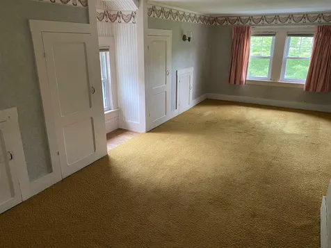 12 Elmwood Avenue Dover NH 03820