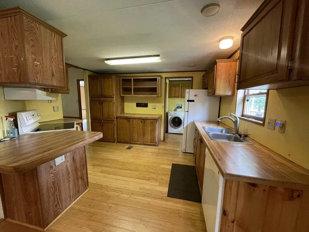 37 Donaldson Road Grand Isle VT 05458