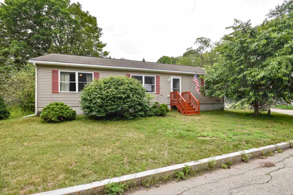 37 Unity Street Rochester NH 03868