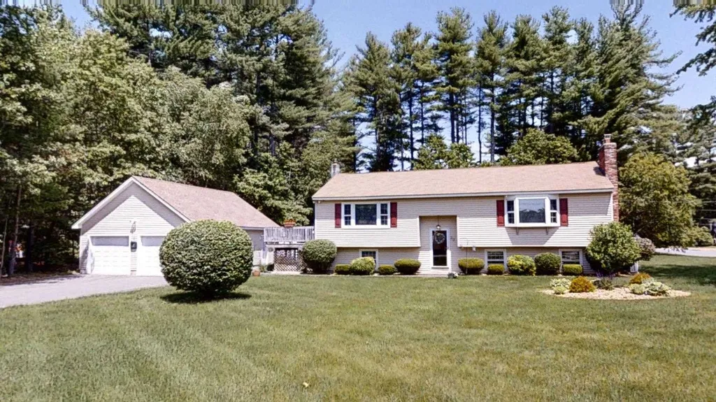22 Philbrick Street Hudson NH 03051