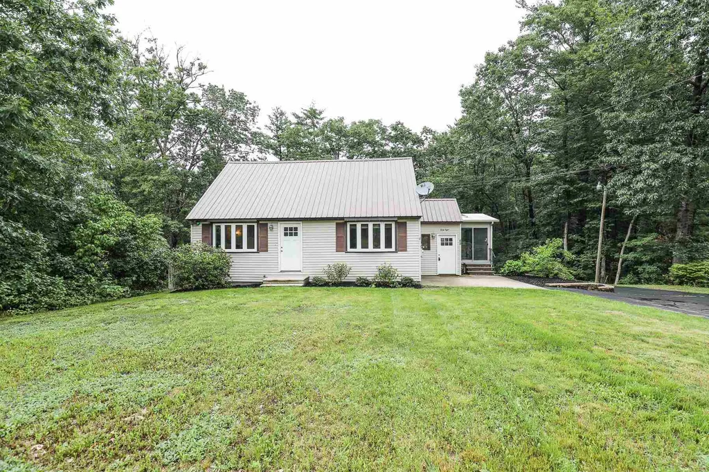 48 Old Derry Road Londonderry NH 03053