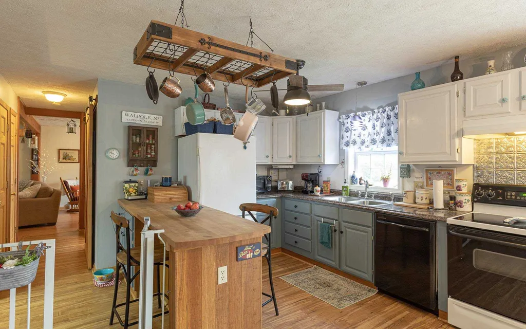 1405 County Road Walpole NH 03608